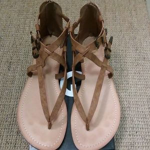 Guess HARLING sandals in Medium Brown size 11